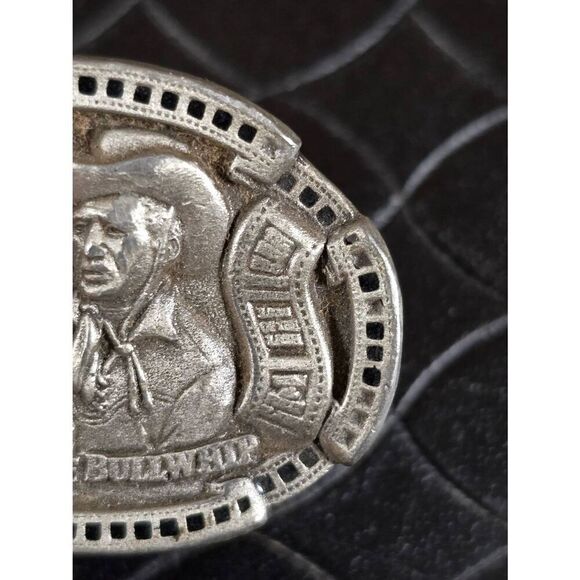 Keychain featuring Lash LaRue, a Western movie star known as the "King of the Bu - Picture 4 of 7